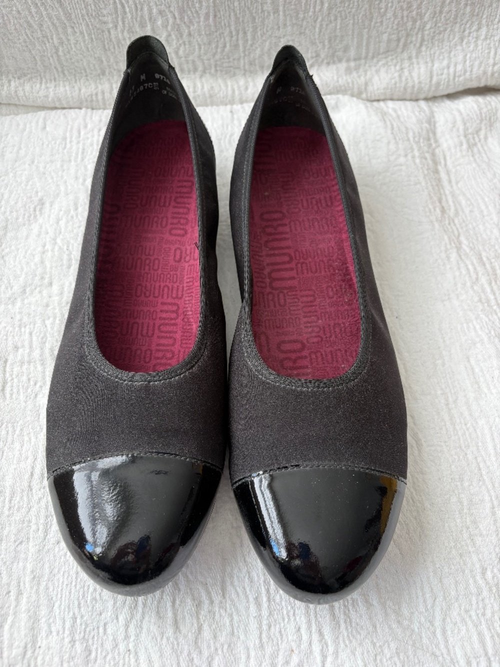 Munro Henlee ballet flats, size 13